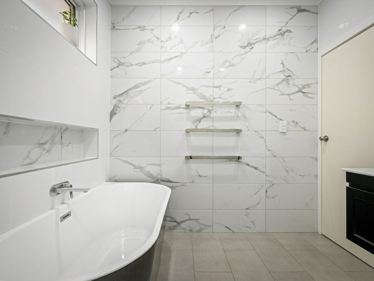 8/14 The Glen Road, Bardwell Valley - image 3