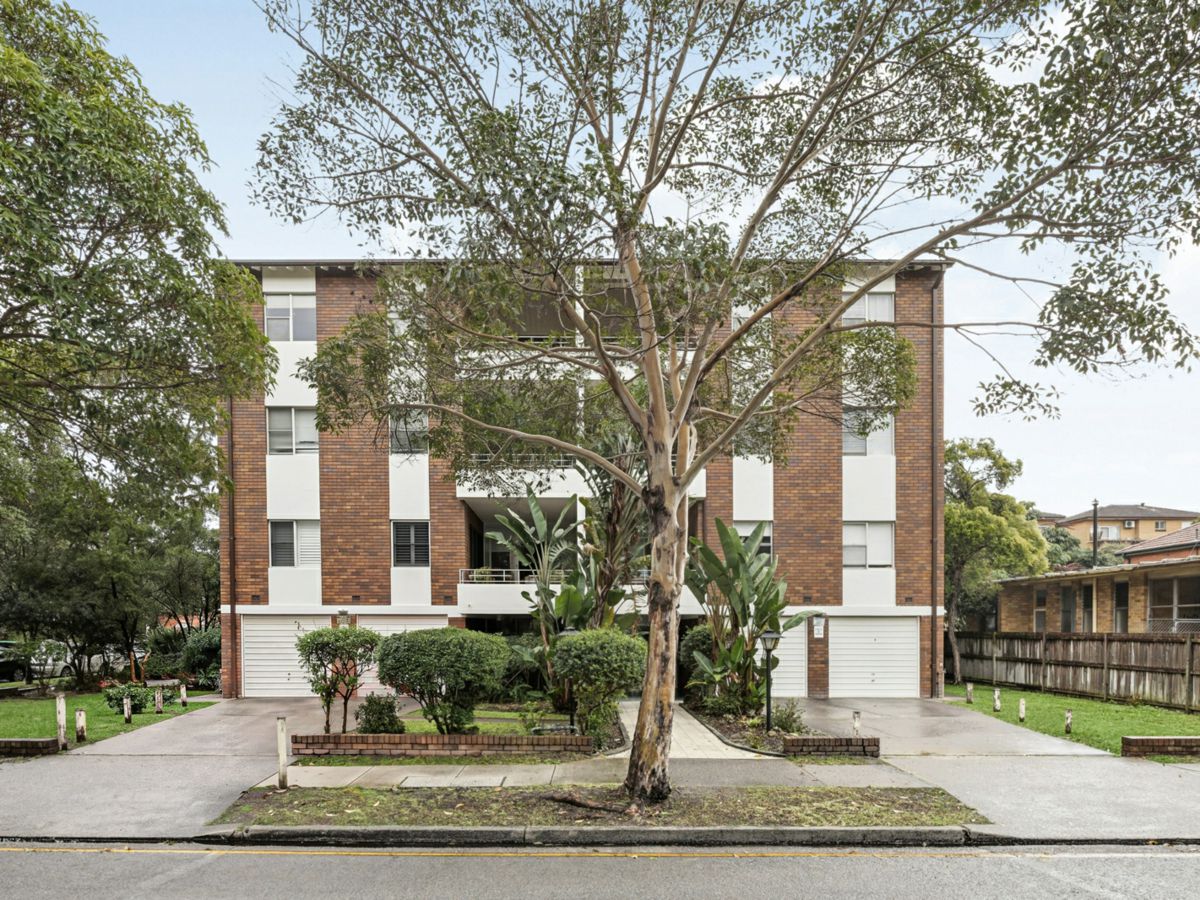 8/19 Hercules Road, Brighton-Le-Sands - image 2
