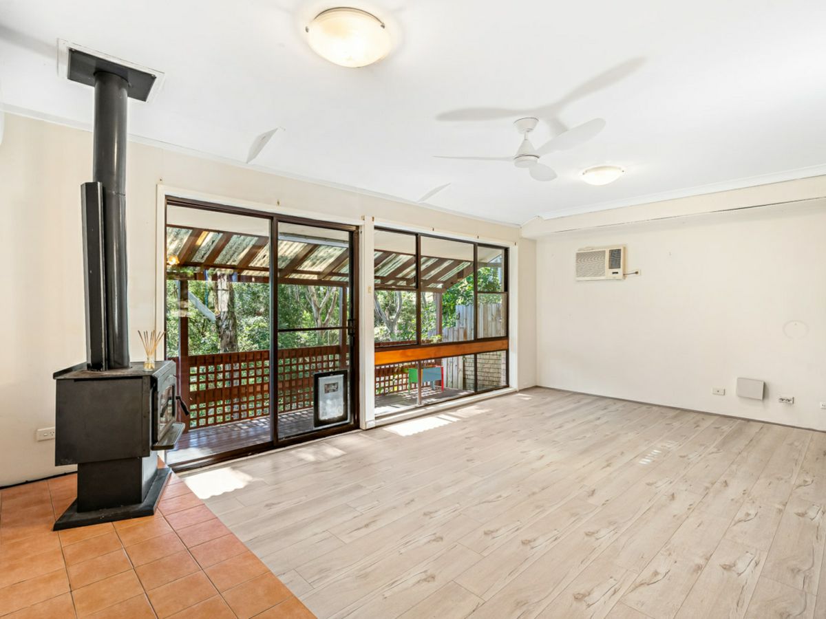 14 Cypress Drive, Lugarno - image 3