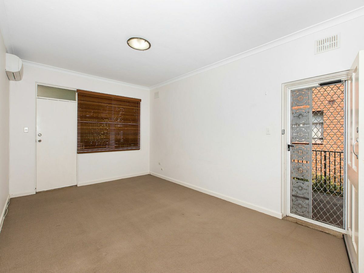3/10 Garfield Street, Carlton - image 2