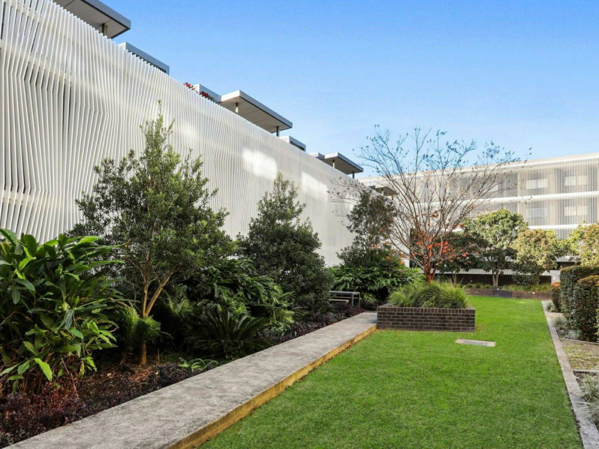 61/205 Barker Street, Randwick - image 2