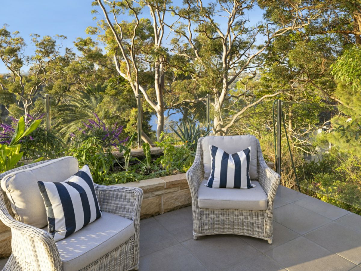 193 Edinburgh Road, Castlecrag - image 2