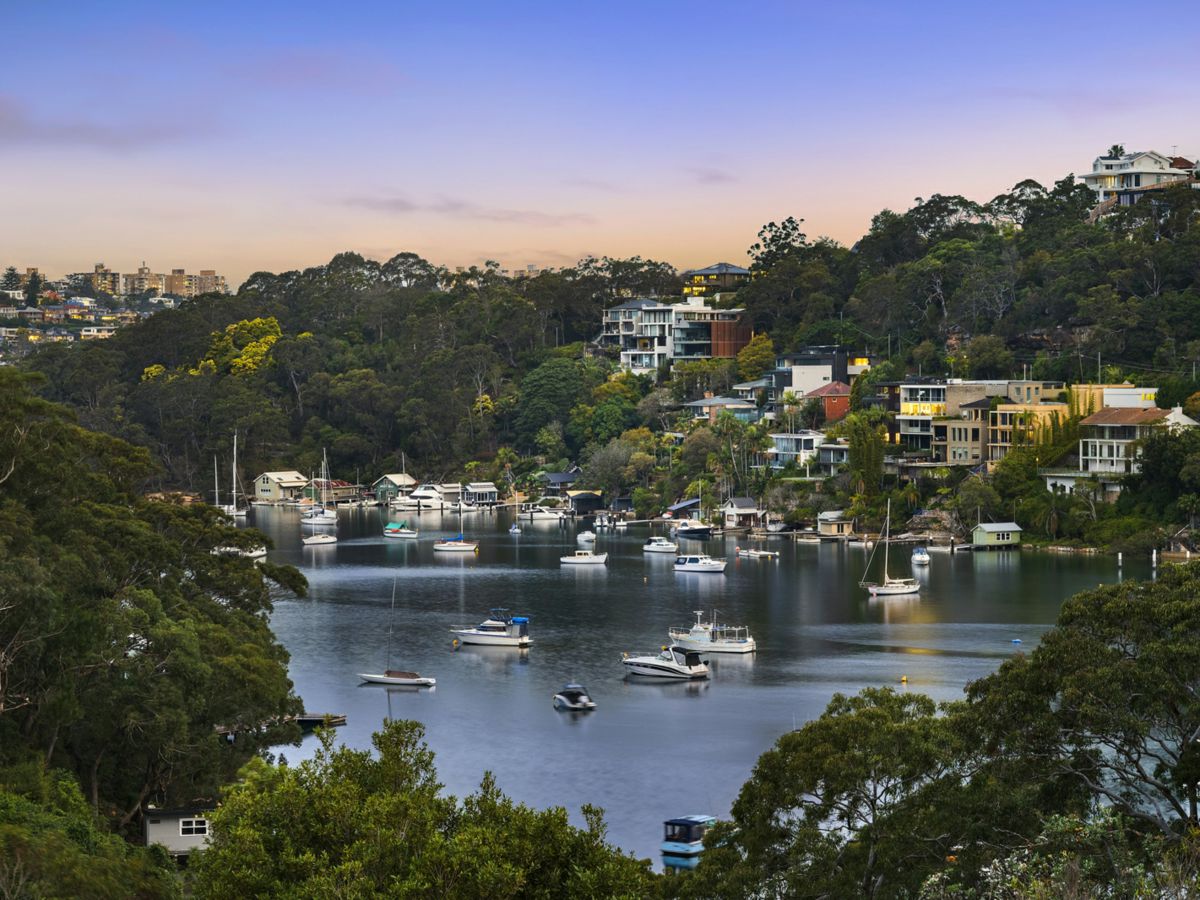 13 The Scarp, Castlecrag - image 2