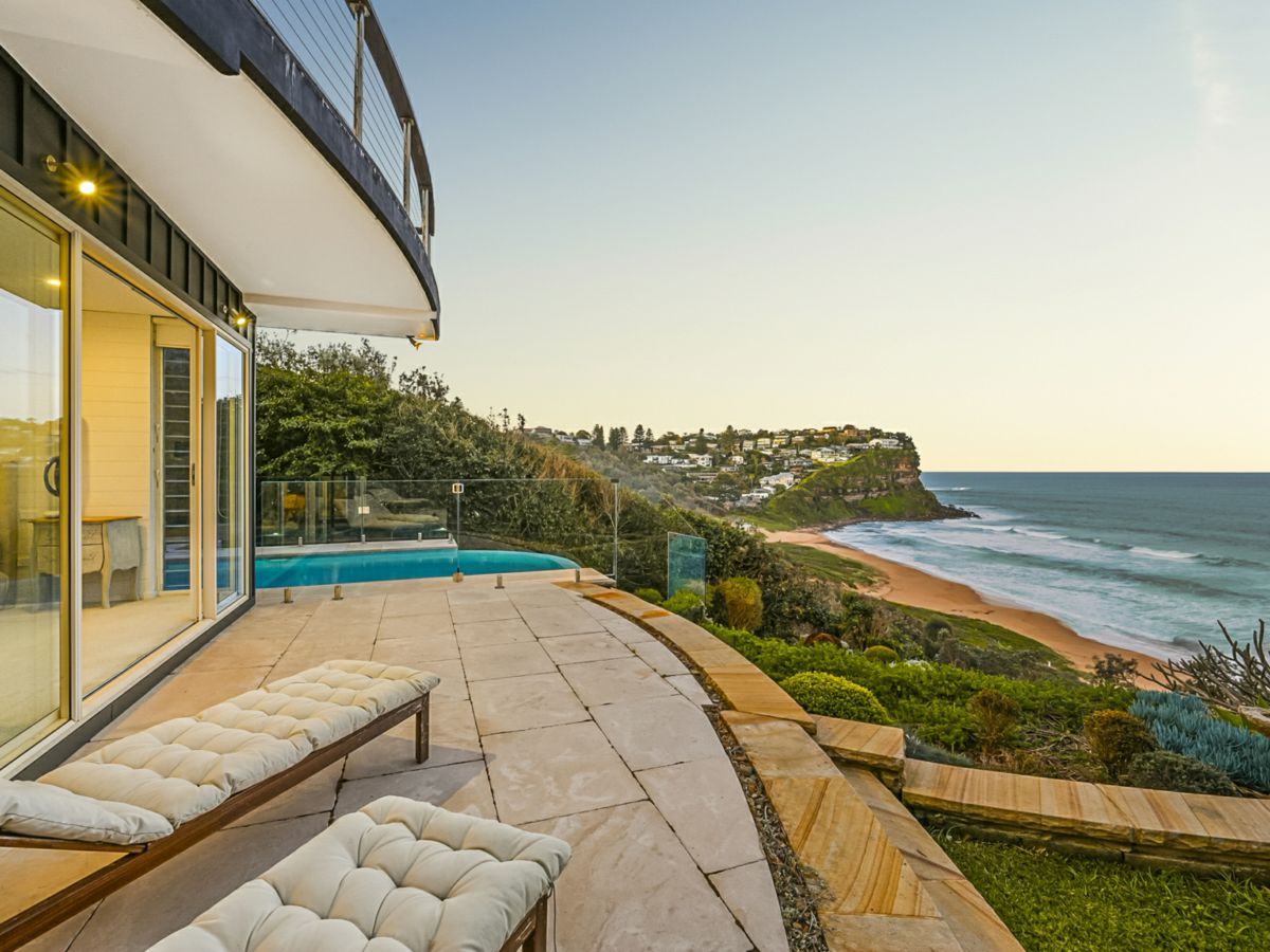 3 Beach Road, Newport - image 1