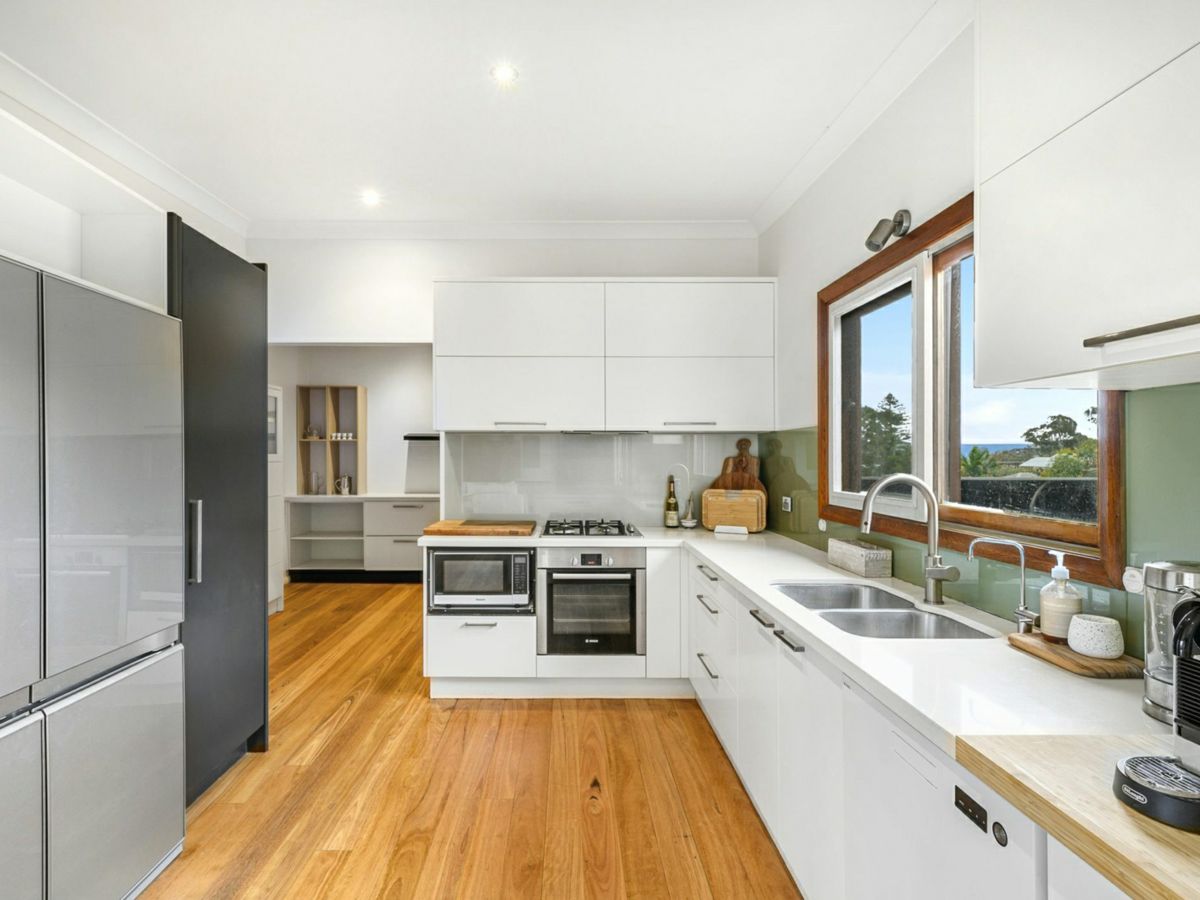 26 Watkins Road, Avalon Beach - image 3