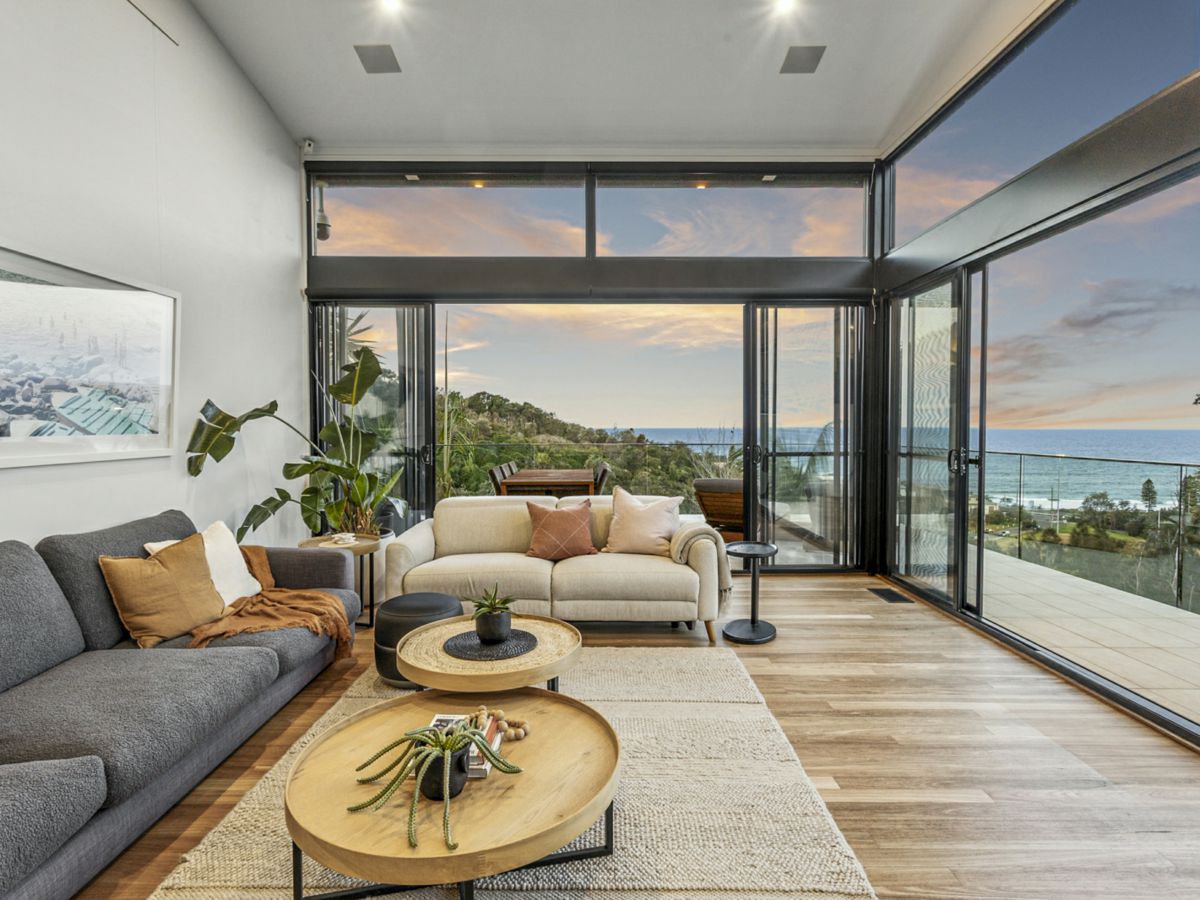 48 Hillside Road, Newport - image 1