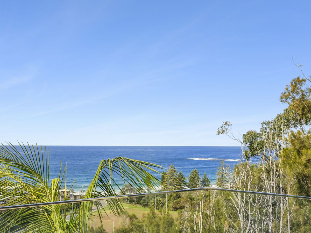 48 Hillside Road, Newport - image 2