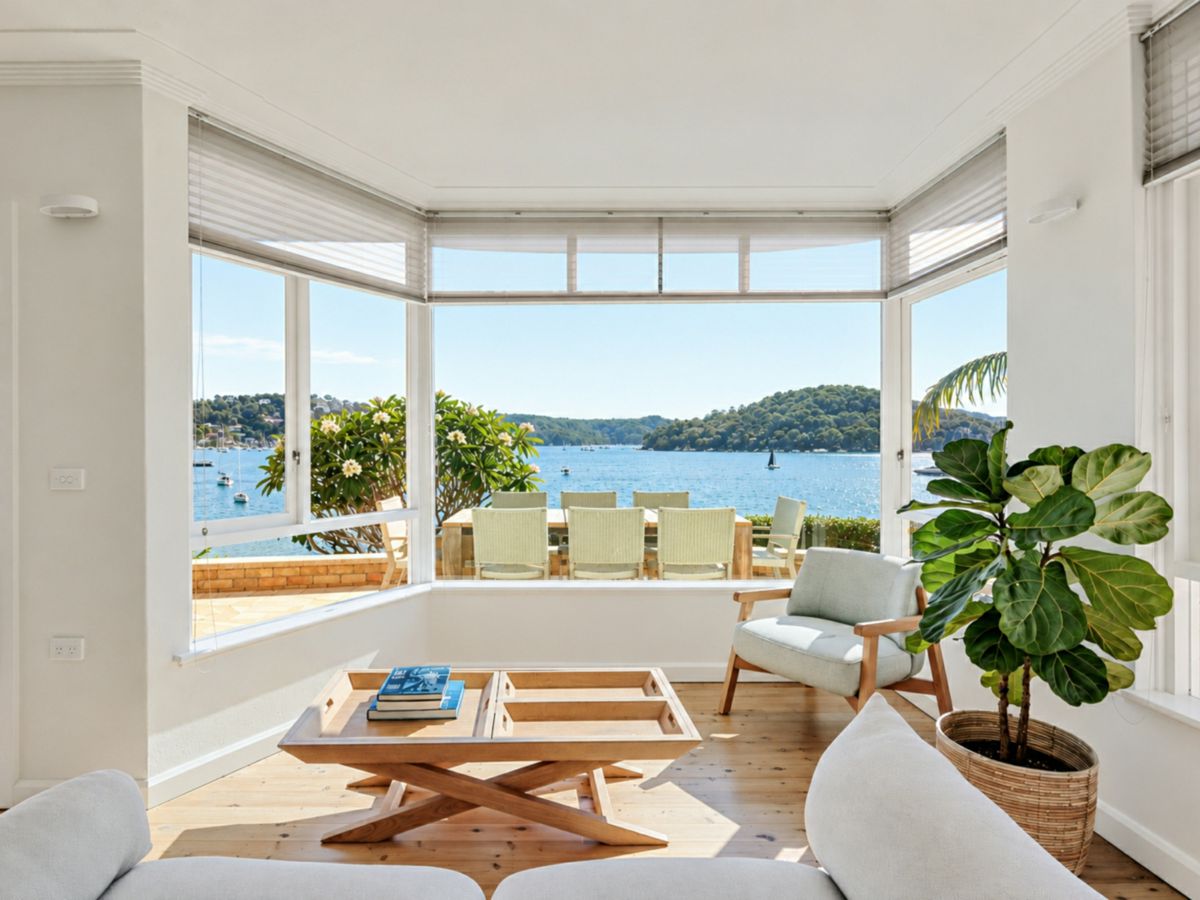 82 Prince Alfred Parade, Newport - image 1