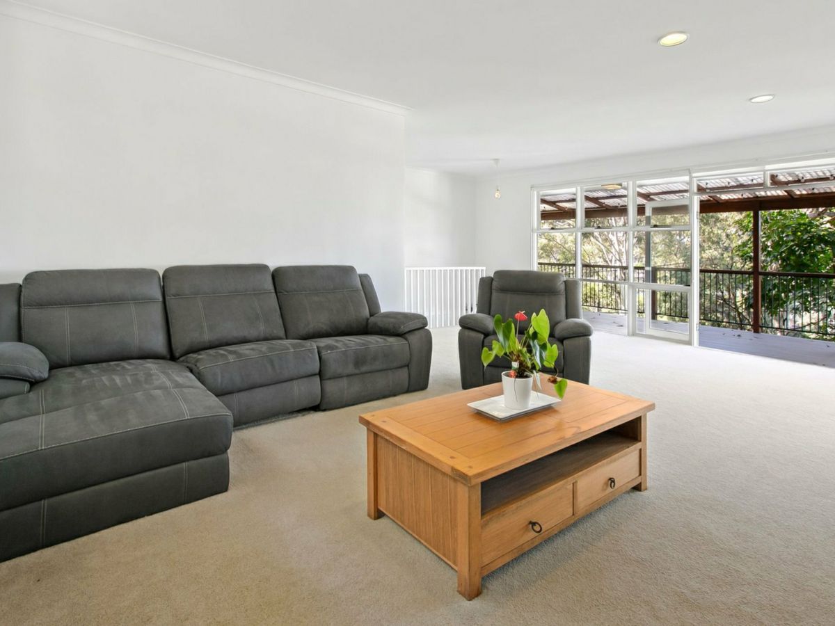 25 Grandview Drive, Newport - image 2