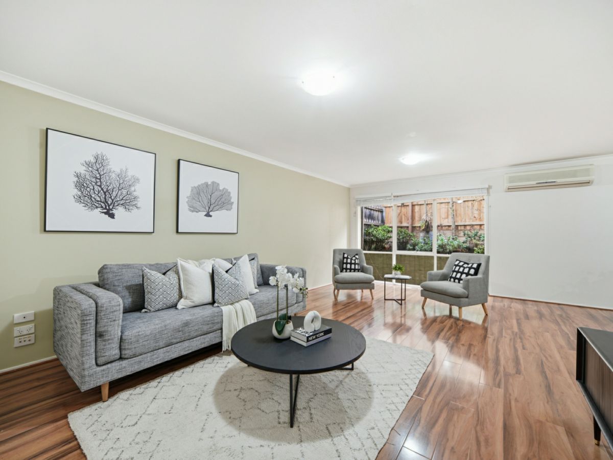 2/34 Outlook Drive, DONCASTER
