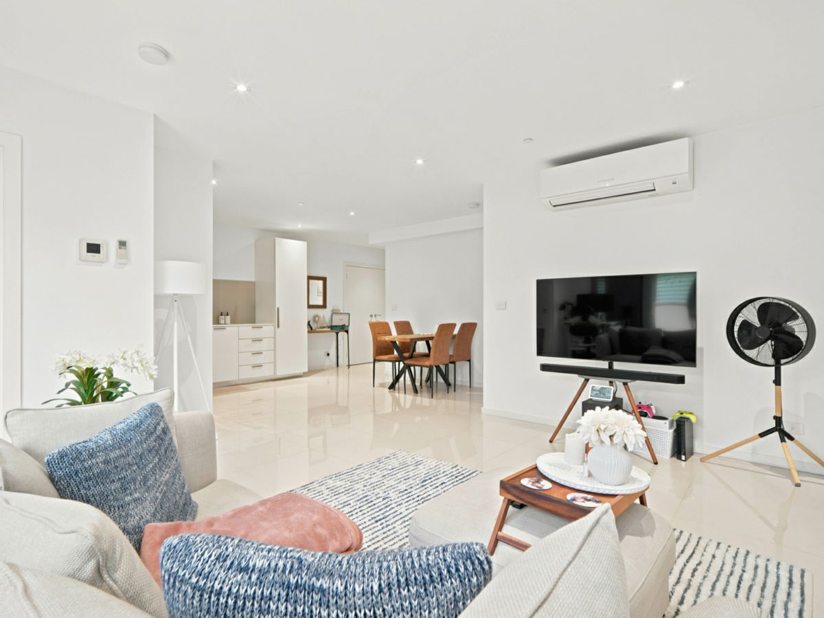17/316 Manningham Road, Doncaster - image 1