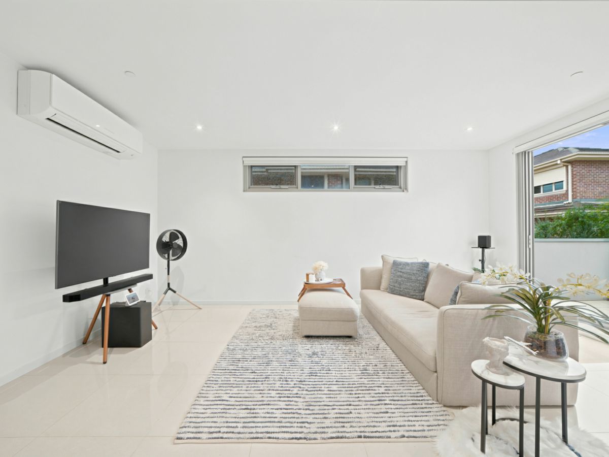 17/316 Manningham Road, Doncaster - image 2