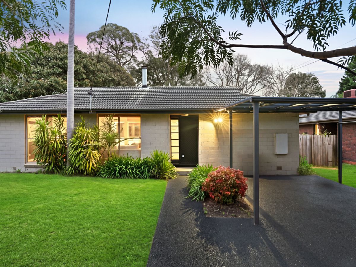 62 Cambden Park Parade, Ferntree Gully - image 1