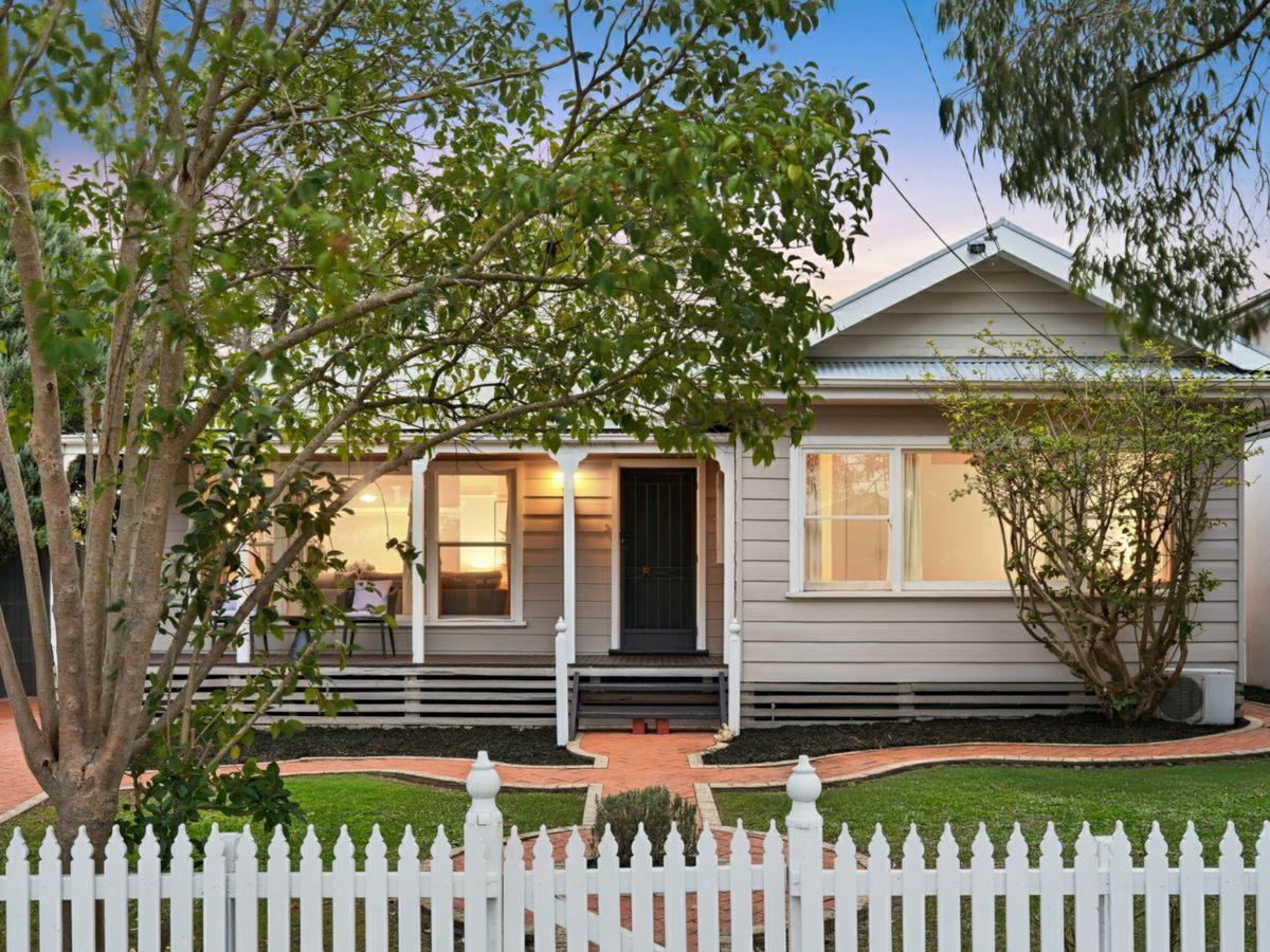 35 Charlotte Street, Blackburn South - image 2