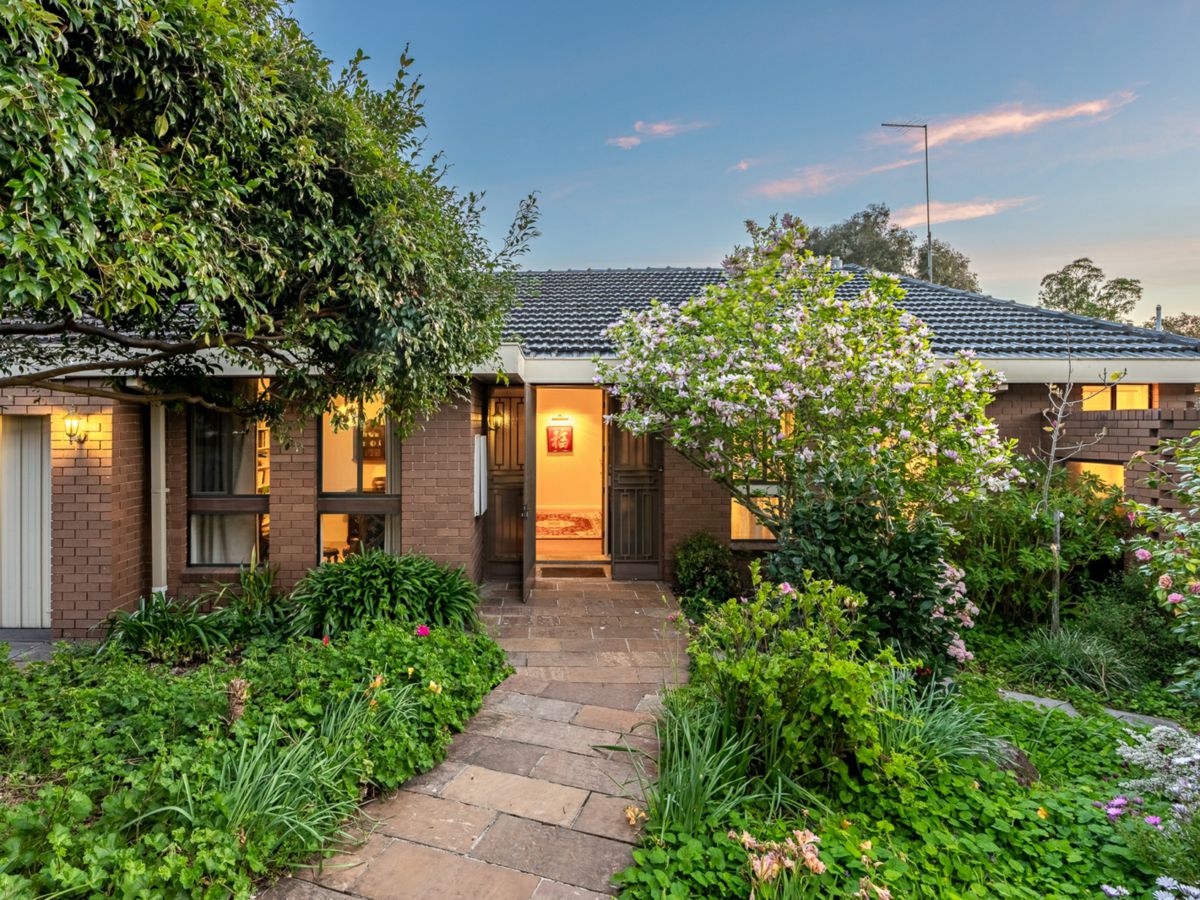 86 Rathmullen Quadrant, Doncaster - image 2