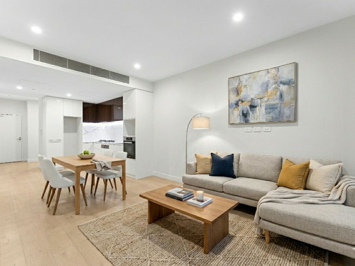 205/190 Reynolds Road, Doncaster East - image 1