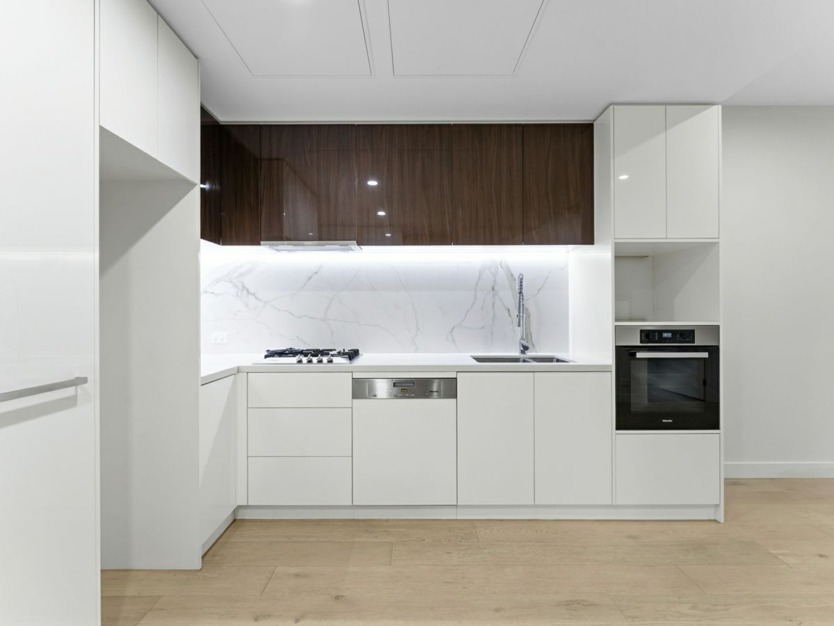 205/190 Reynolds Road, Doncaster East - image 2