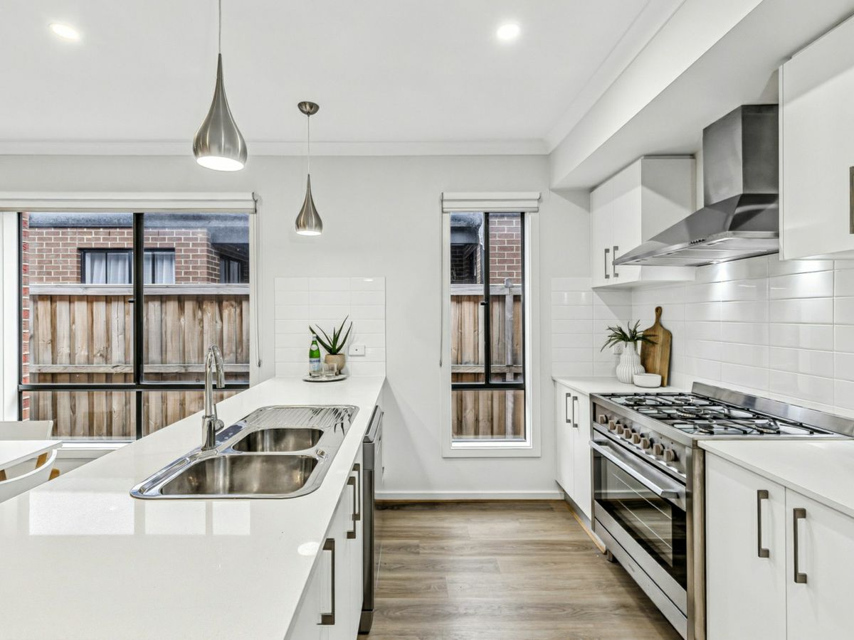 26 McArthur Crescent, Armstrong Creek - image 3