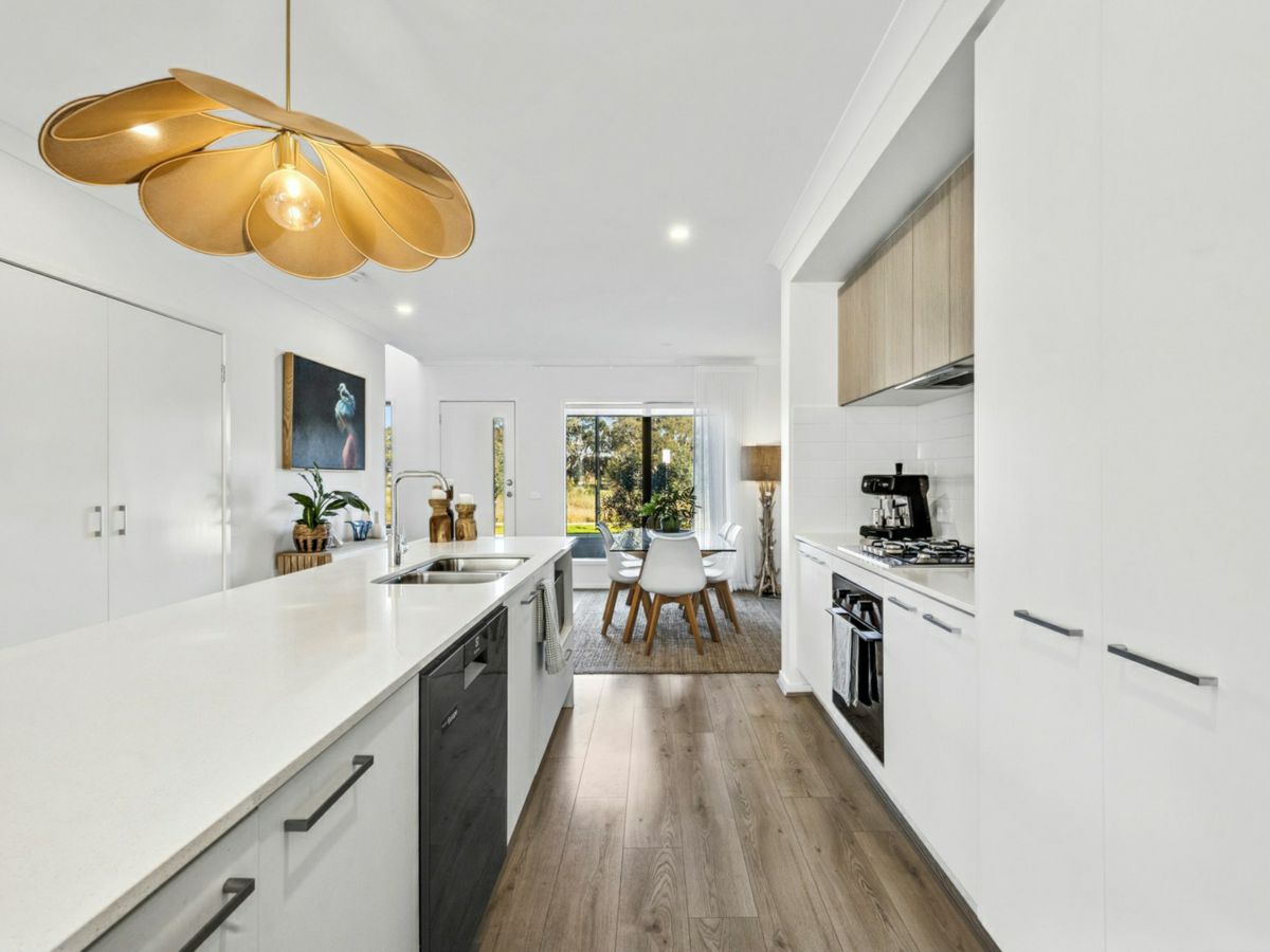 47 Serene Avenue, Armstrong Creek - image 3