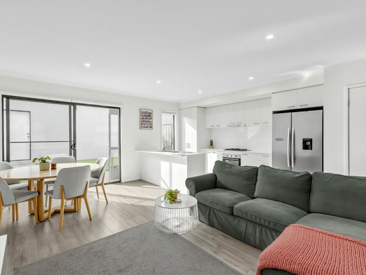 8 Nova Walk, Mount Duneed - image 2