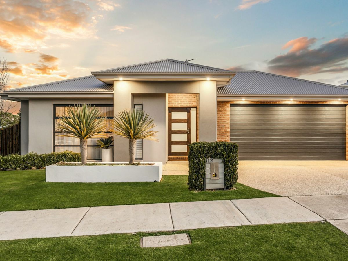 112 Coastside Drive, Armstrong Creek - image 1