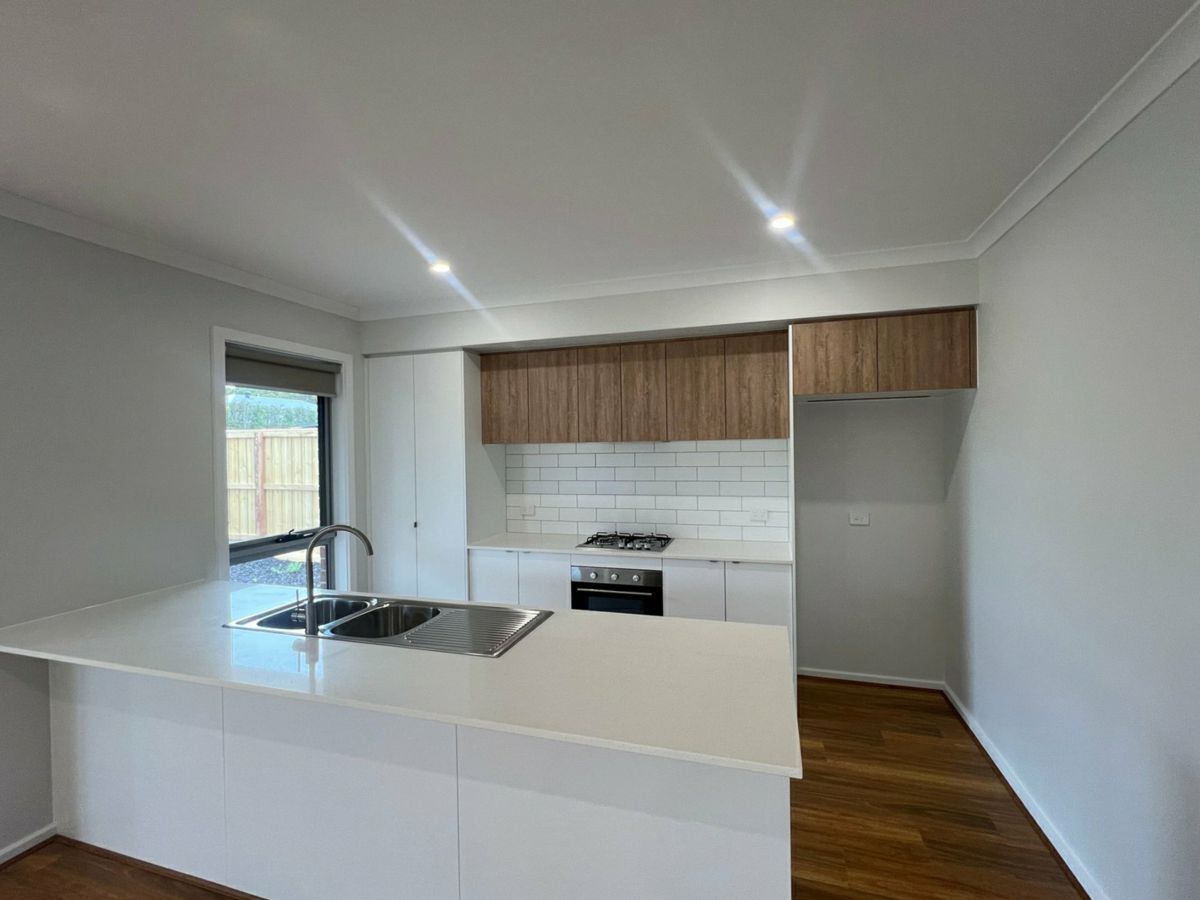 16 Devesha Drive, Armstrong Creek - image 3