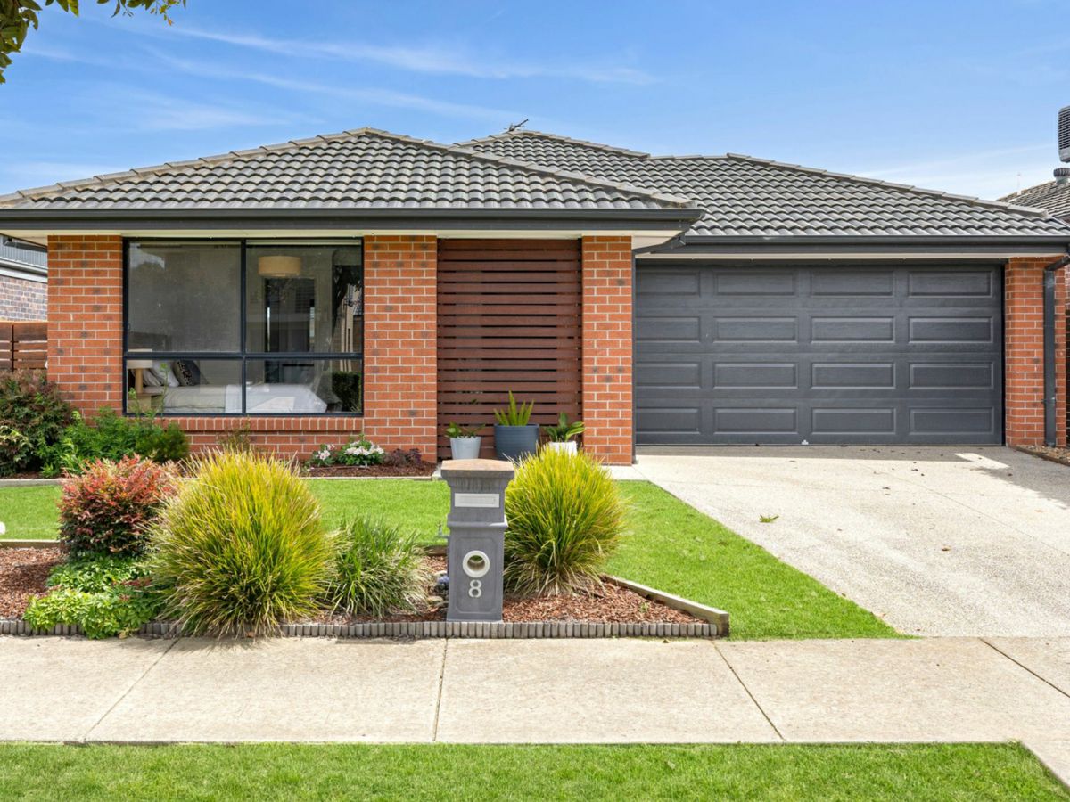 8 Creekward Drive, Armstrong Creek - image 1