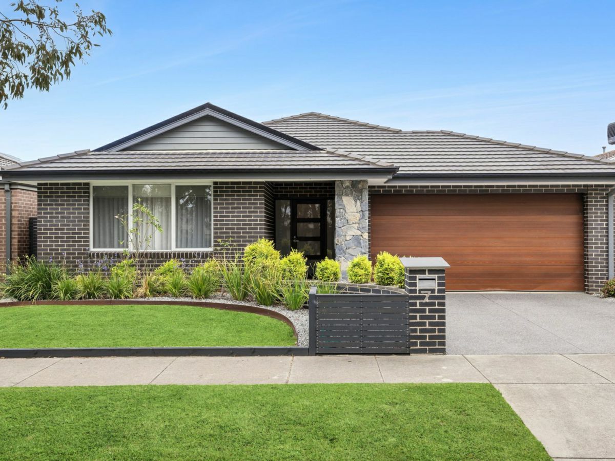 7 Remarkable Drive, Mount Duneed - image 1