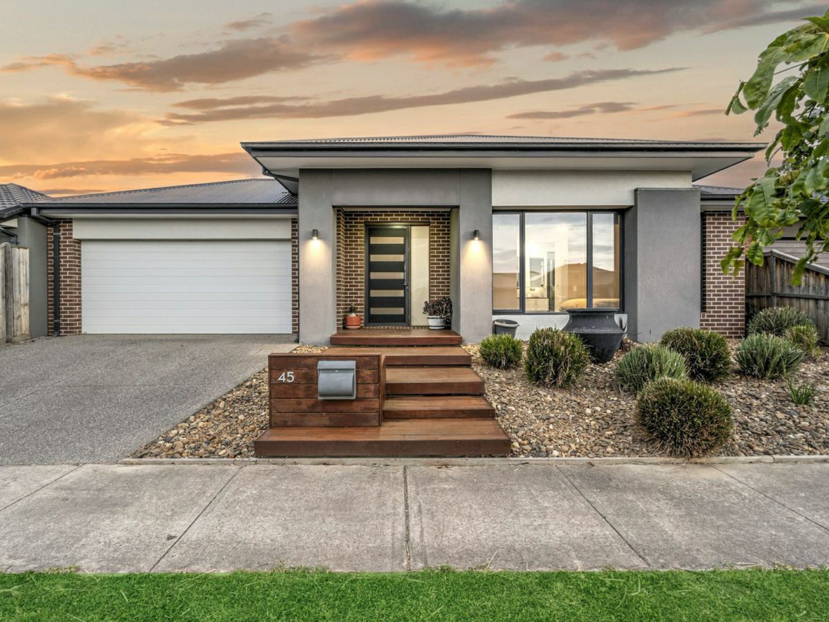 45 Precinct Road, Charlemont - image 1