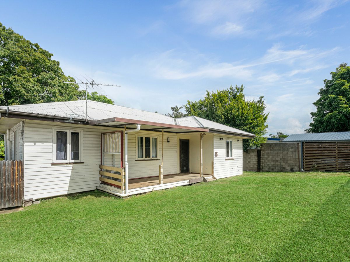 15 Lusitania Street, Newtown - image 1