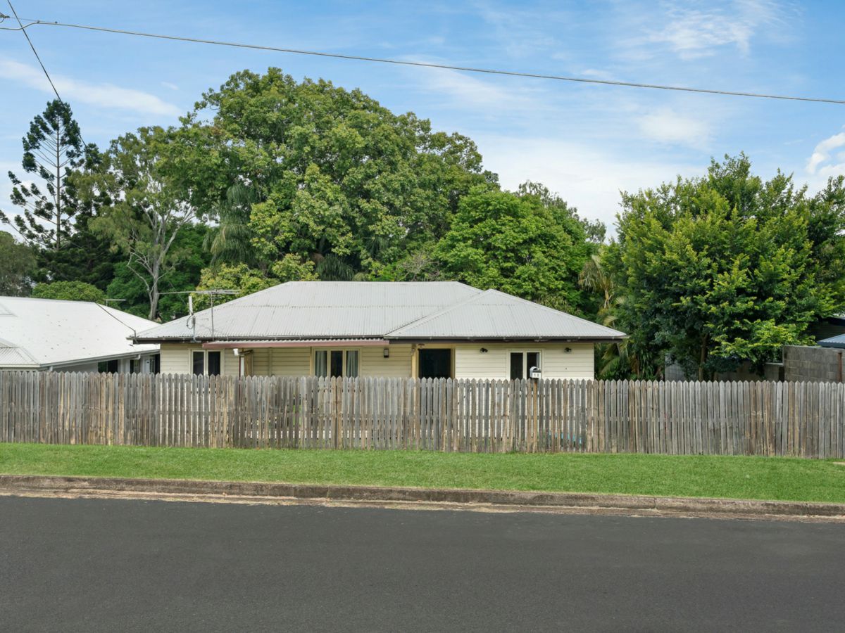 15 Lusitania Street, Newtown - image 2