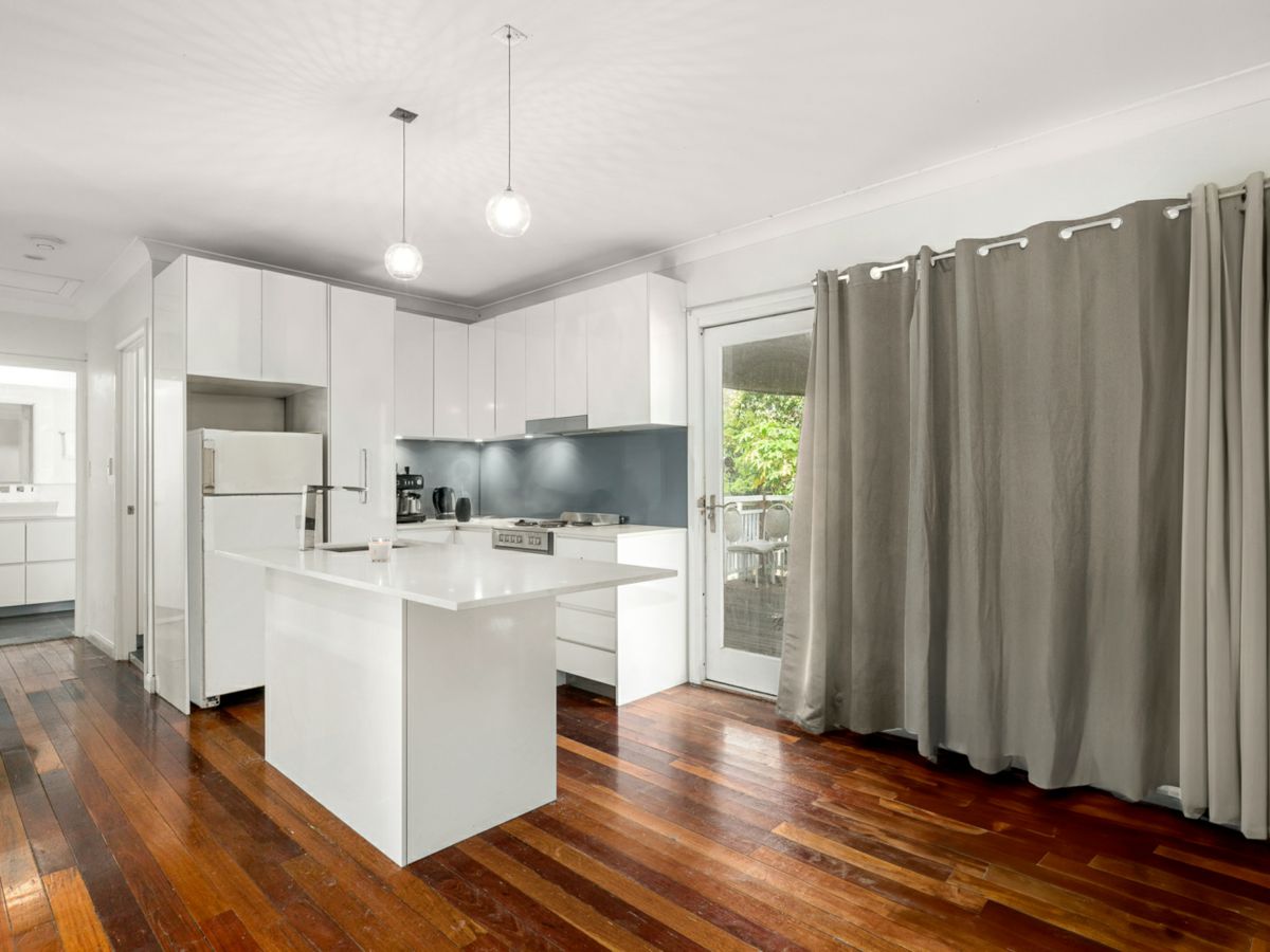 15 Lusitania Street, Newtown - image 3