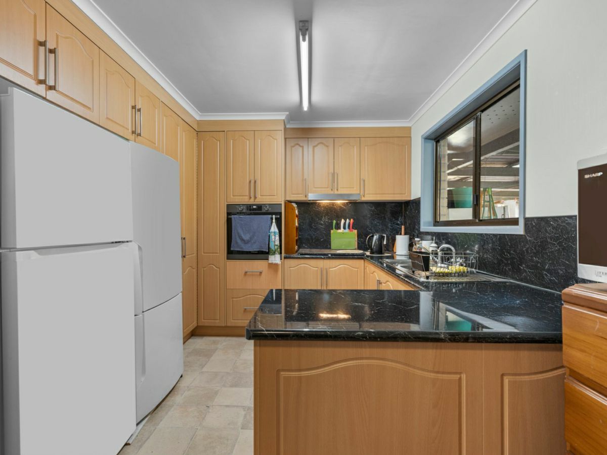 10 Melbury Street, Willowbank - image 3