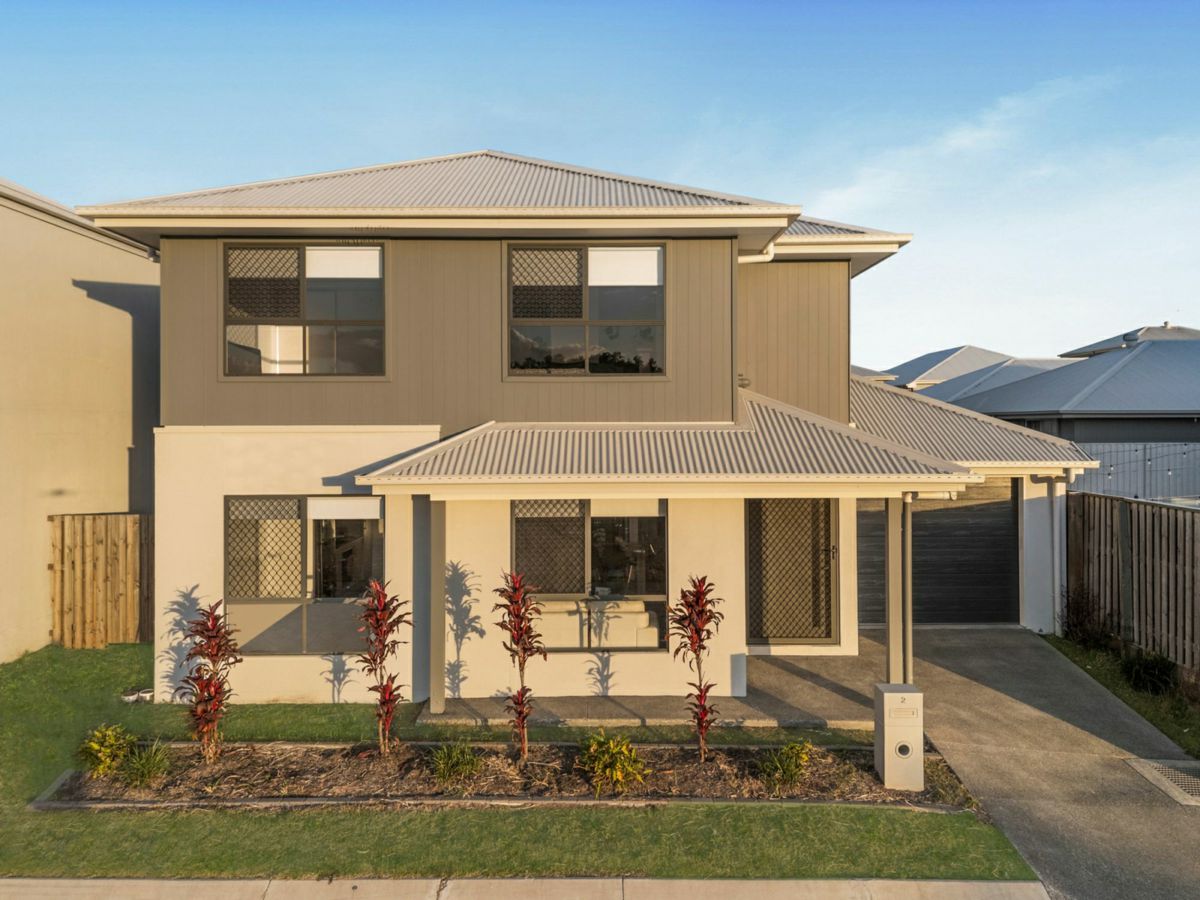 2 Callow Lane, White Rock - image 1