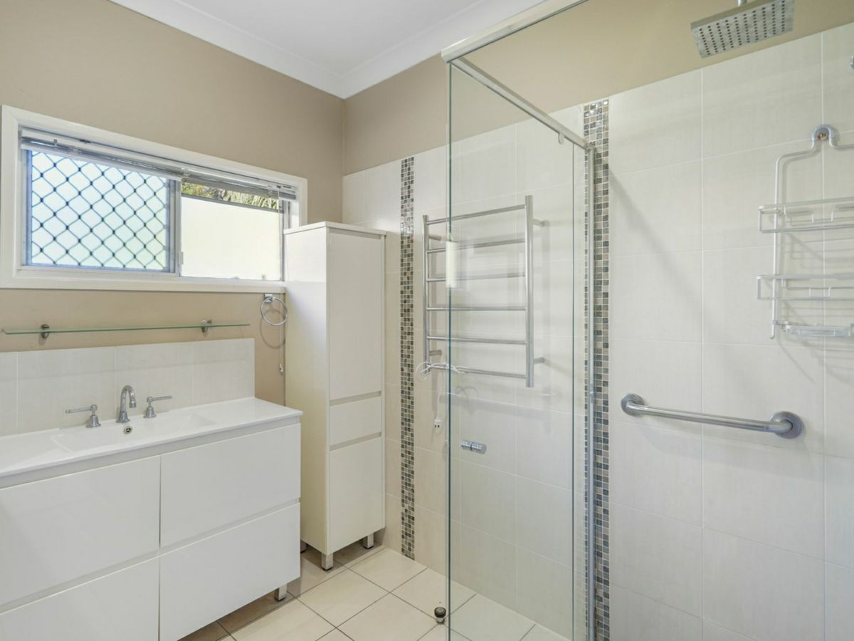8 Horton Street, Bundamba - image 2