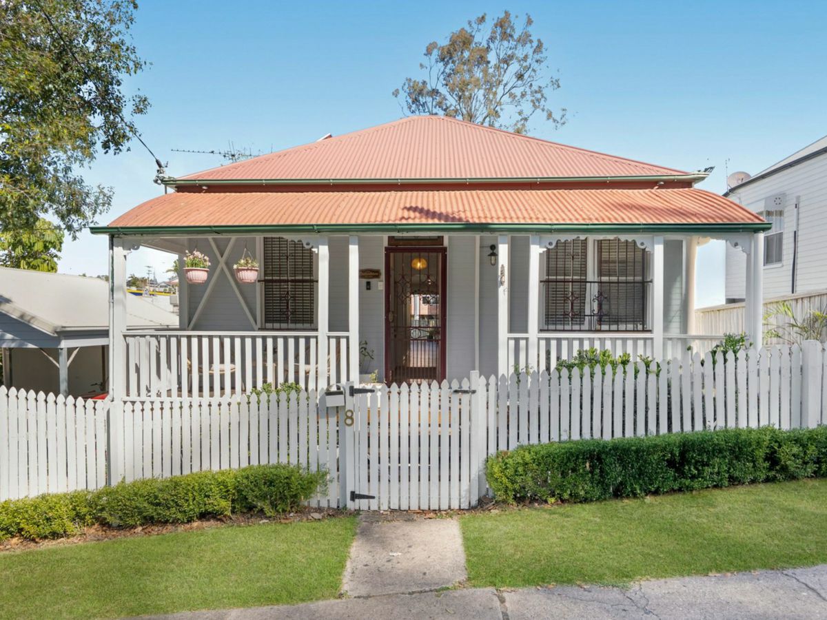 8 Darling Street East, Ipswich - image 1