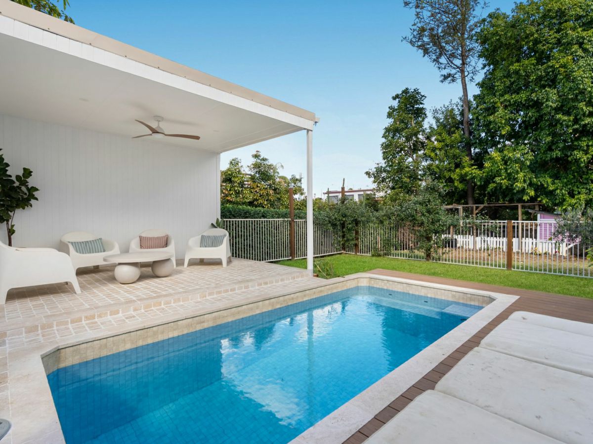 8 Darling Street East, Ipswich - image 2