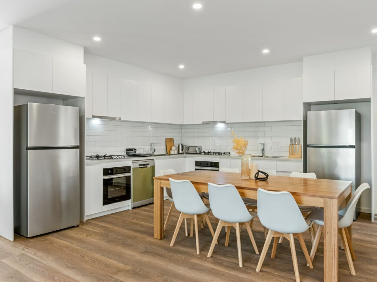 121 Clayton Road, Oakleigh East - image 1