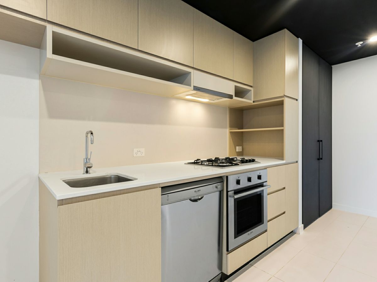 201/2 Clarkson Court, Clayton - image 2