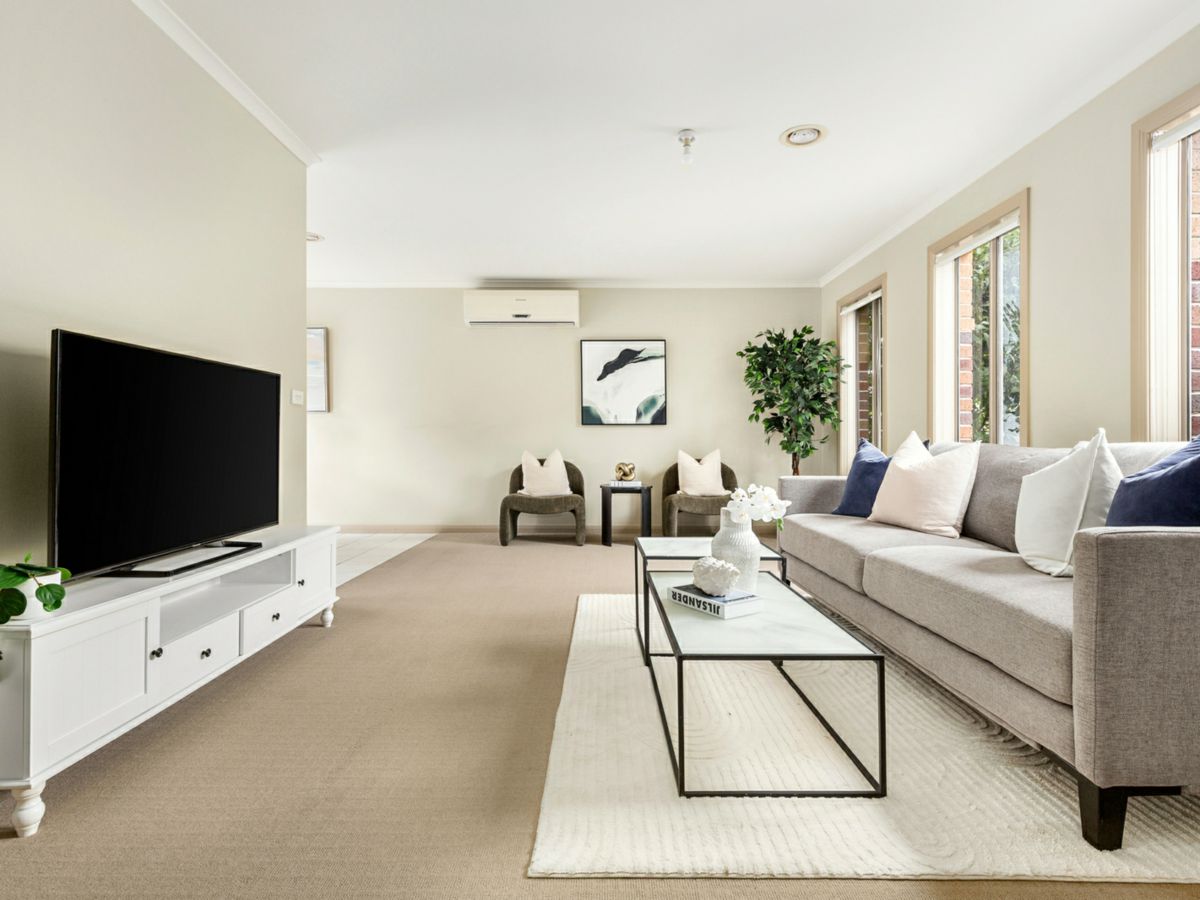 2/10 Manoon Road, Clayton South - image 2