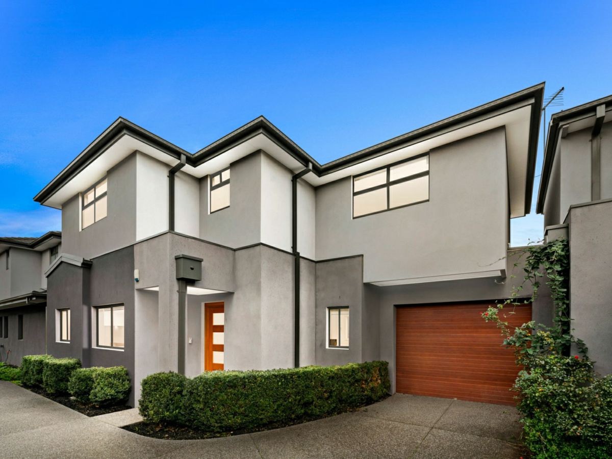 2/3 Sydney Street, Clayton South - image 1