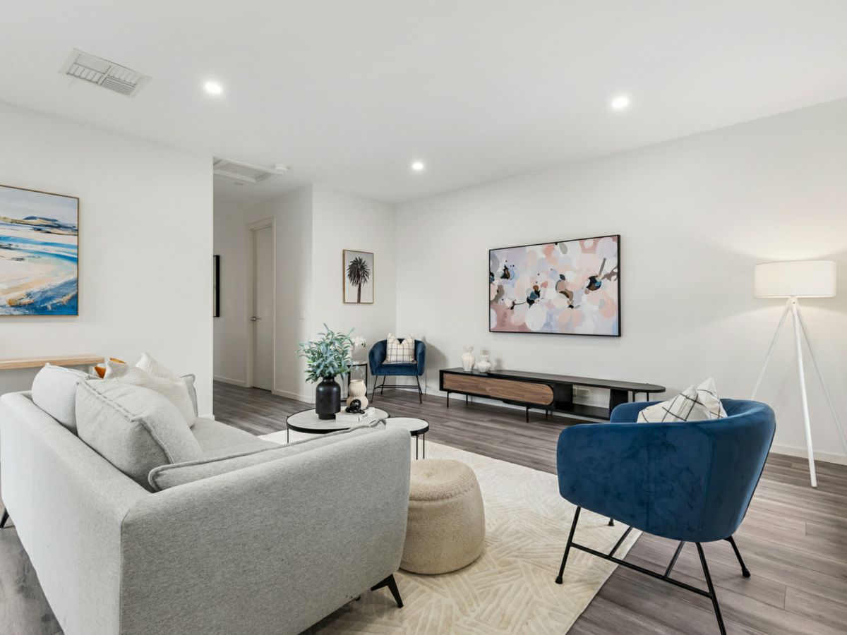 2/17 McMillan Street, Clayton South - image 2