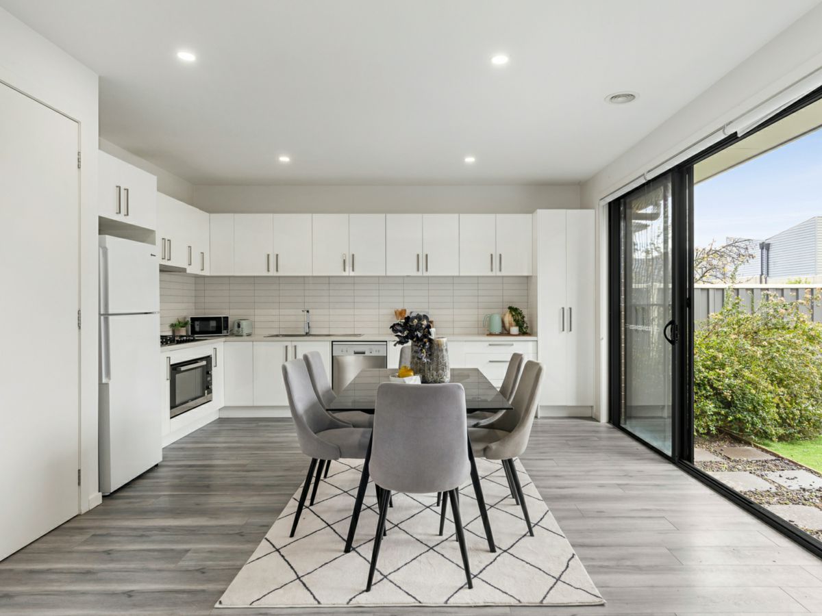 2/17 McMillan Street, Clayton South - image 3