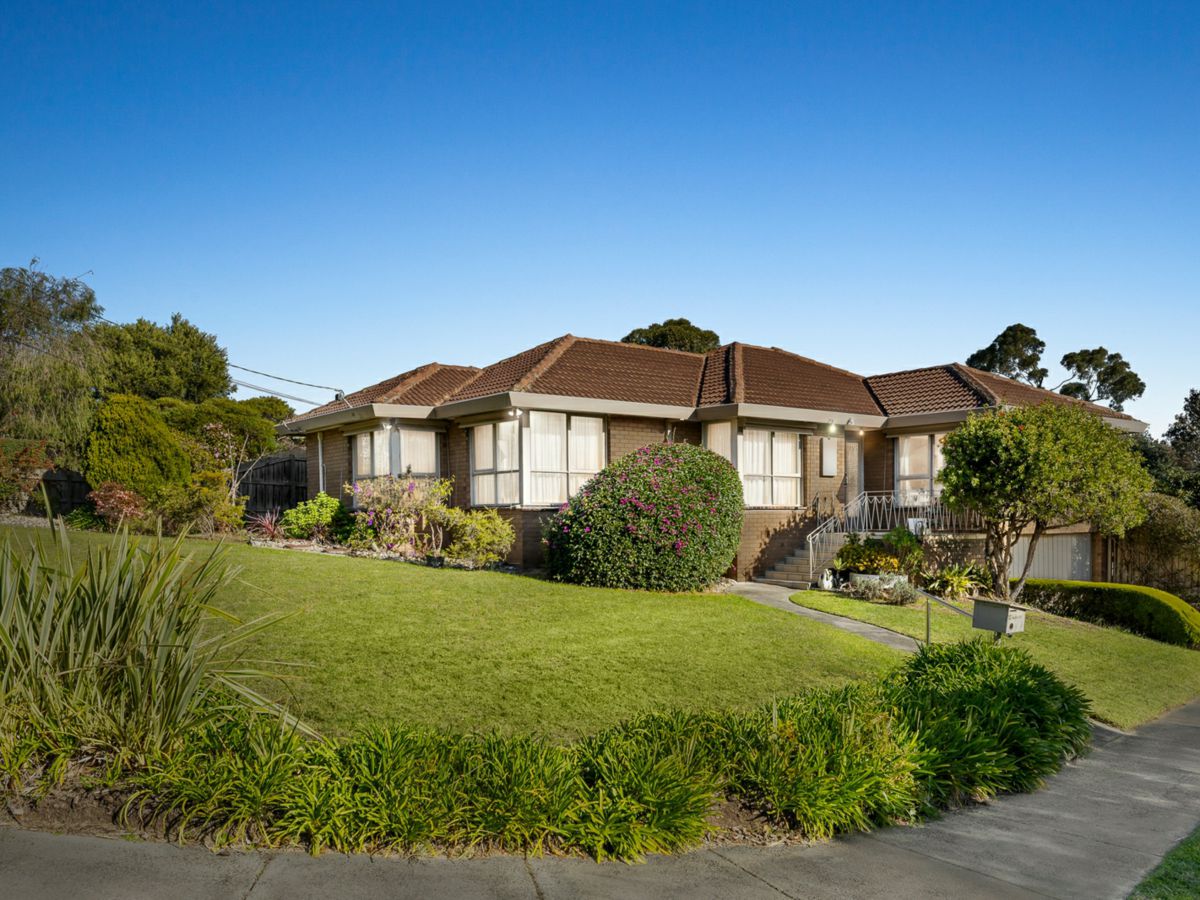12 Snead Court, Mount Waverley - image 2