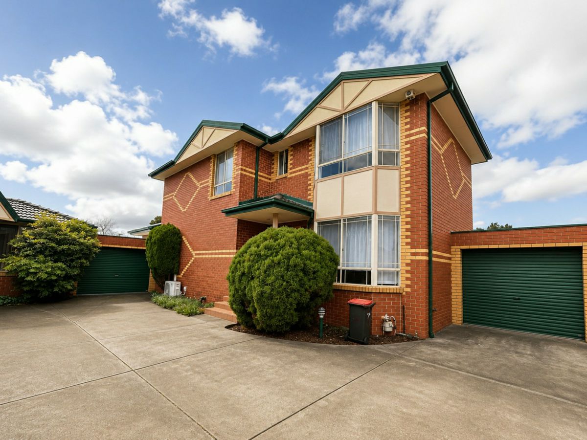 4/63 Alice Street, Clayton - image 1