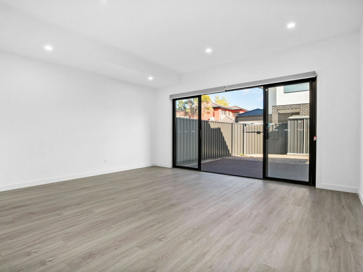 2/49 Prince Charles Street, Clayton - image 3