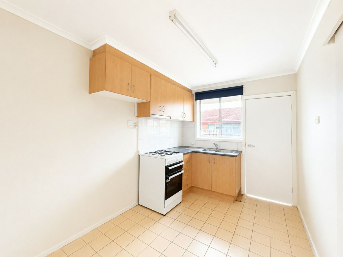 2/31 Oakes Avenue, Clayton South - image 2