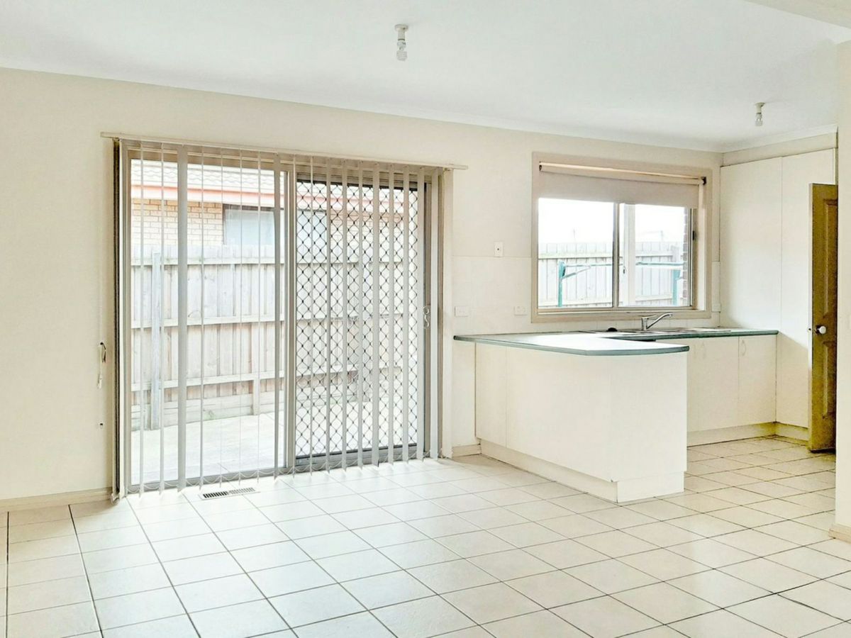 3/241 Clayton Road, Clayton - image 3