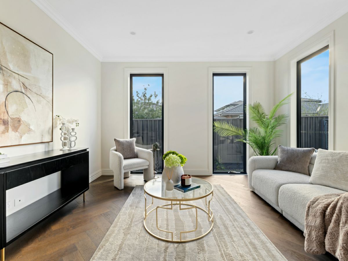 2/11 Dunstan Street, Clayton - image 2