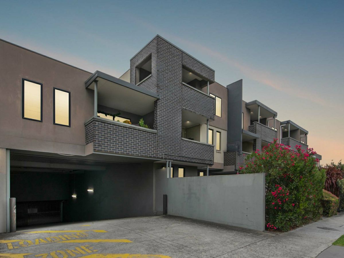 11/1324 Centre Road, Clayton South - image 1